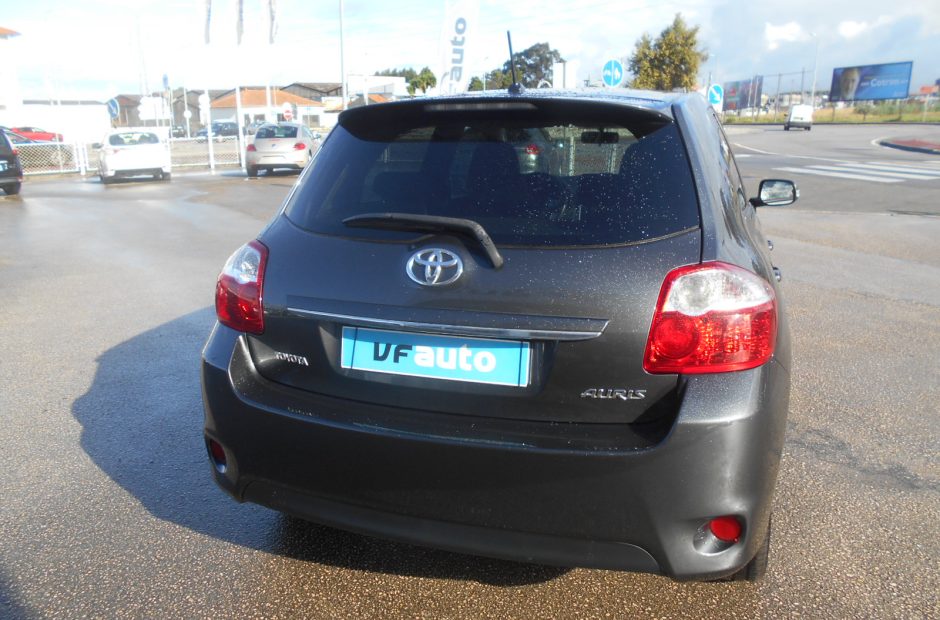 Toyota Auris 1.4 D-4D DYNAMIC