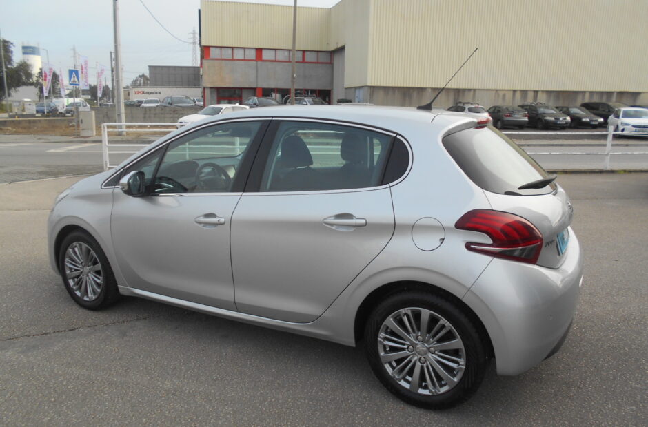 Peugeot 208 1.6 BlueHDI Allure