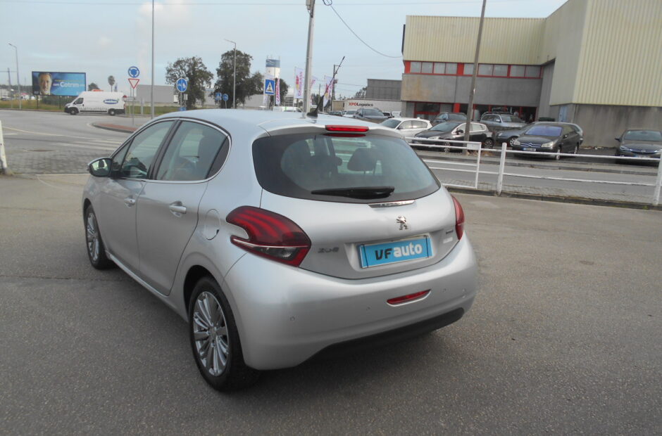 Peugeot 208 1.6 BlueHDI Allure