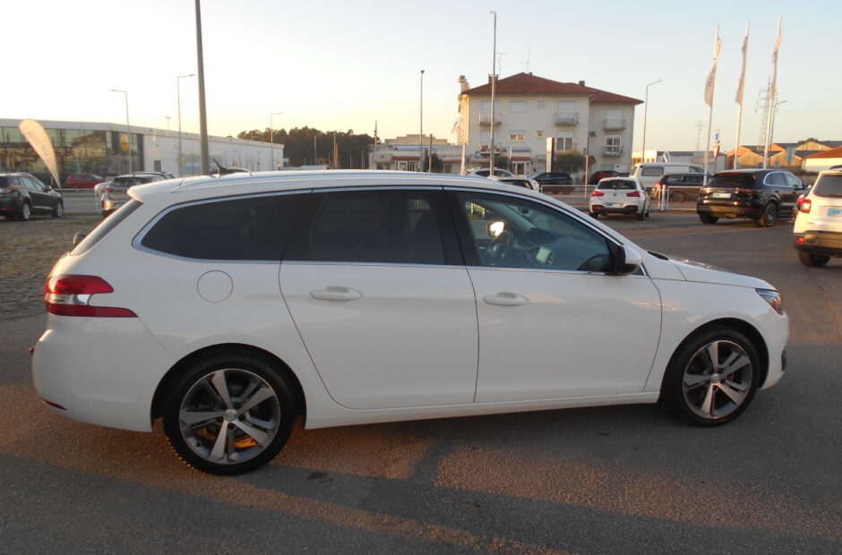 Peugeot 308 SW 1.6 HDI Feline