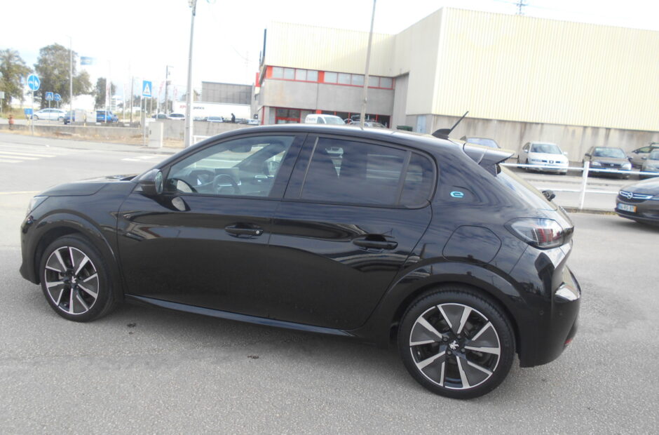 Peugeot e-208 GT Pack